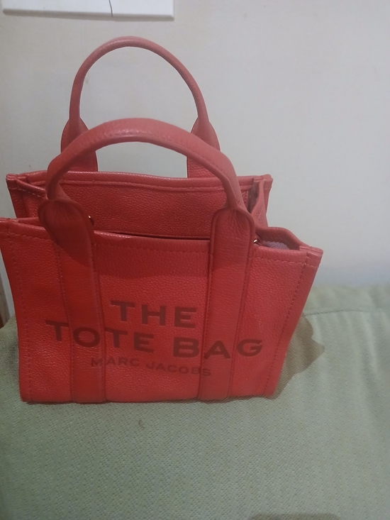Marc Jacobs Handbags - Marc Jacobs Coral Red Pebbled Leather The Tote Bag